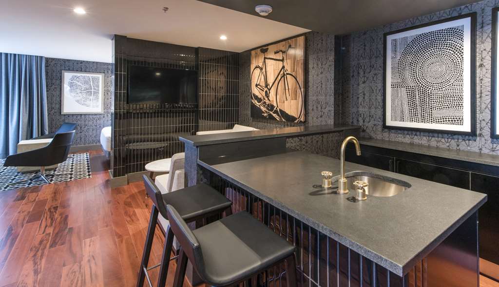 DoubleTree by Hilton Asheville Downtown Image