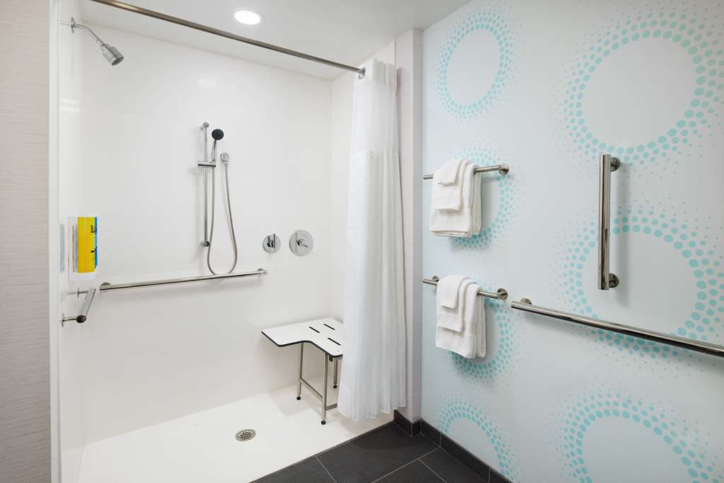 Tru by Hilton Atlanta Northlake Parkway Image