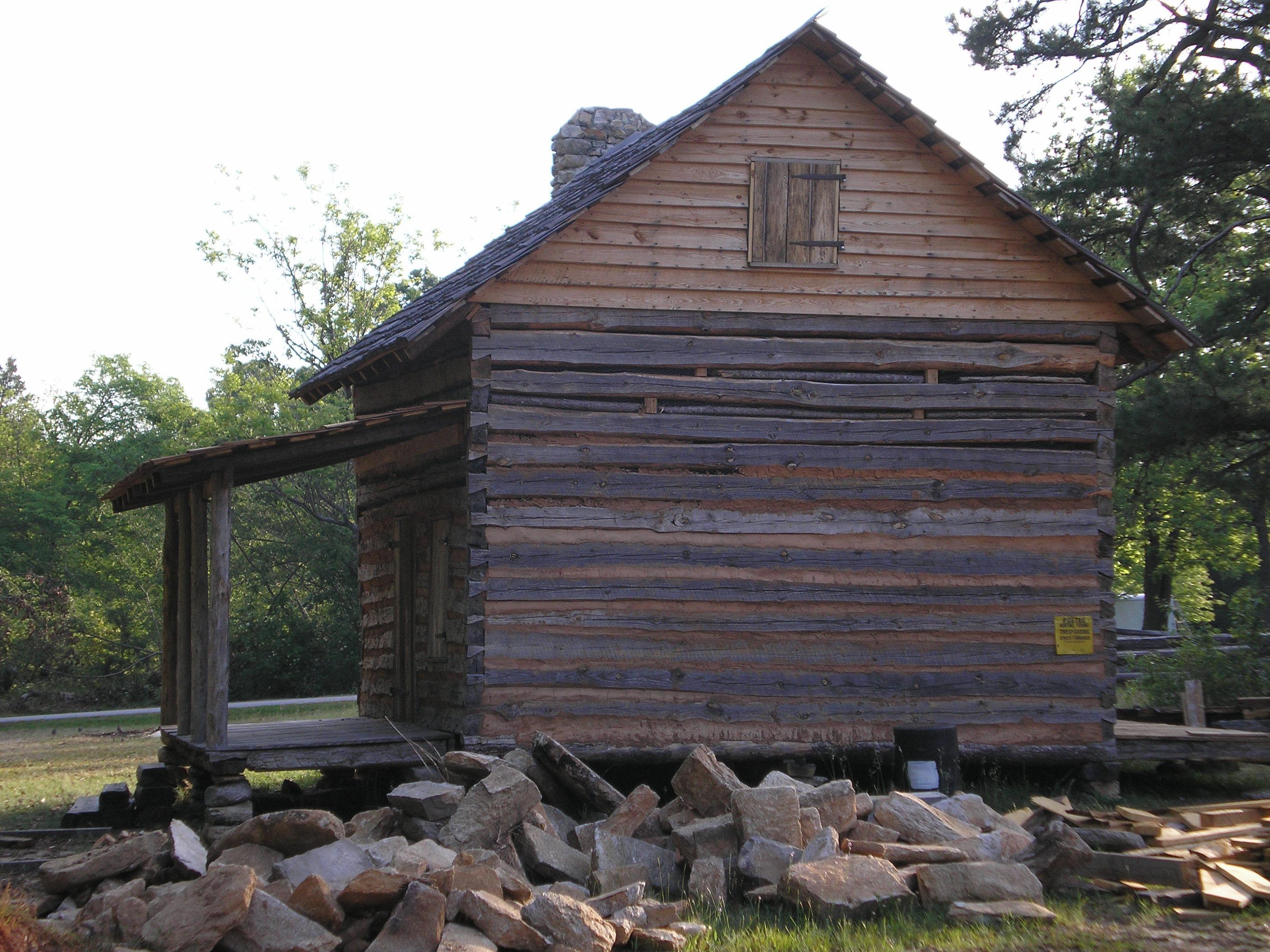 Top Notch Construction Co. Logo