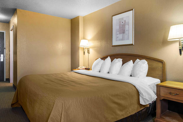 Images Quality Inn & Suites