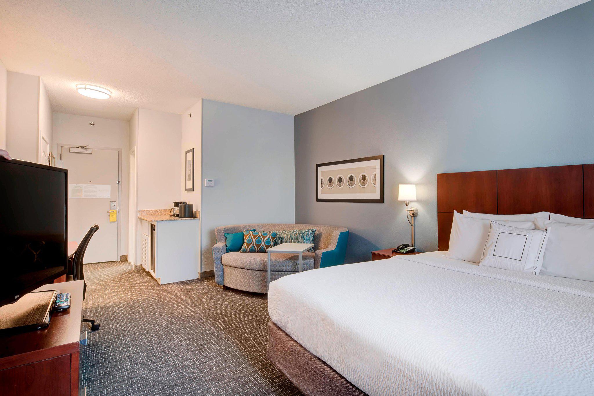 Courtyard by Marriott Raleigh Crabtree Valley Photo