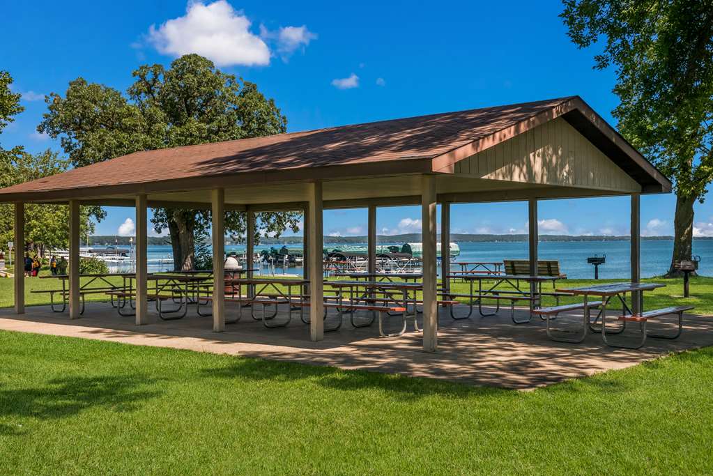 SureStay by Best Western Spicer Image