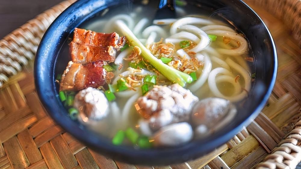 Khao Piak ເຂົ້າປຽກໄກ່