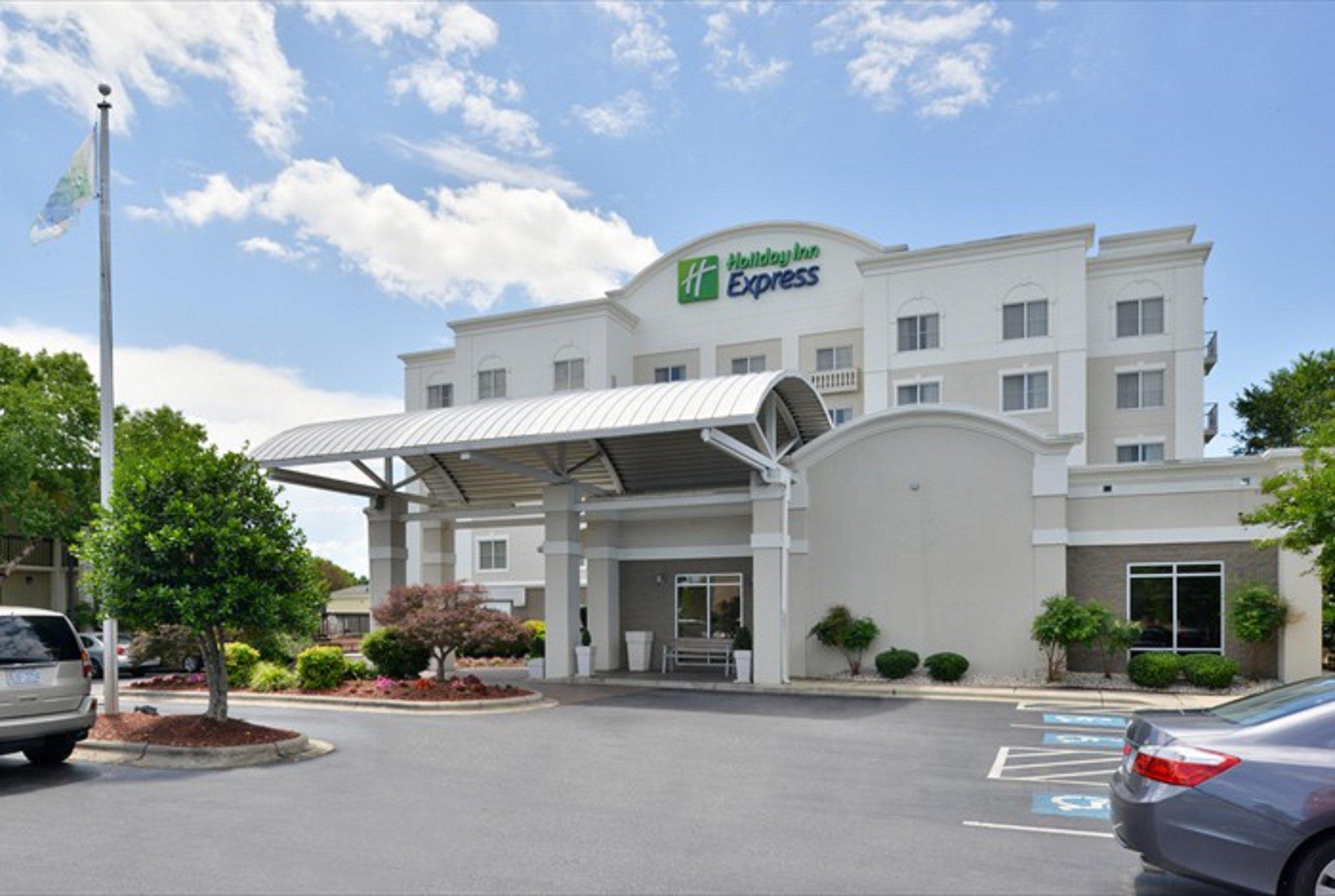 Holiday Inn Express & Suites Mooresville - Lake Norman Photo