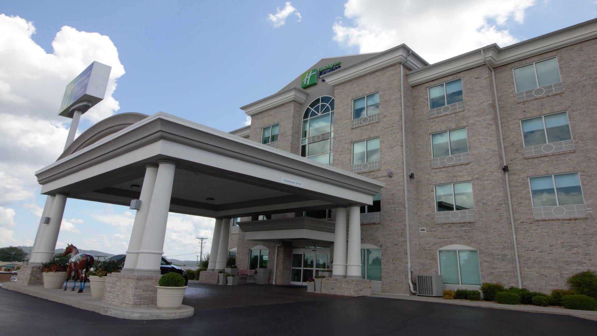 Holiday Inn Express & Suites Somerset Central Photo