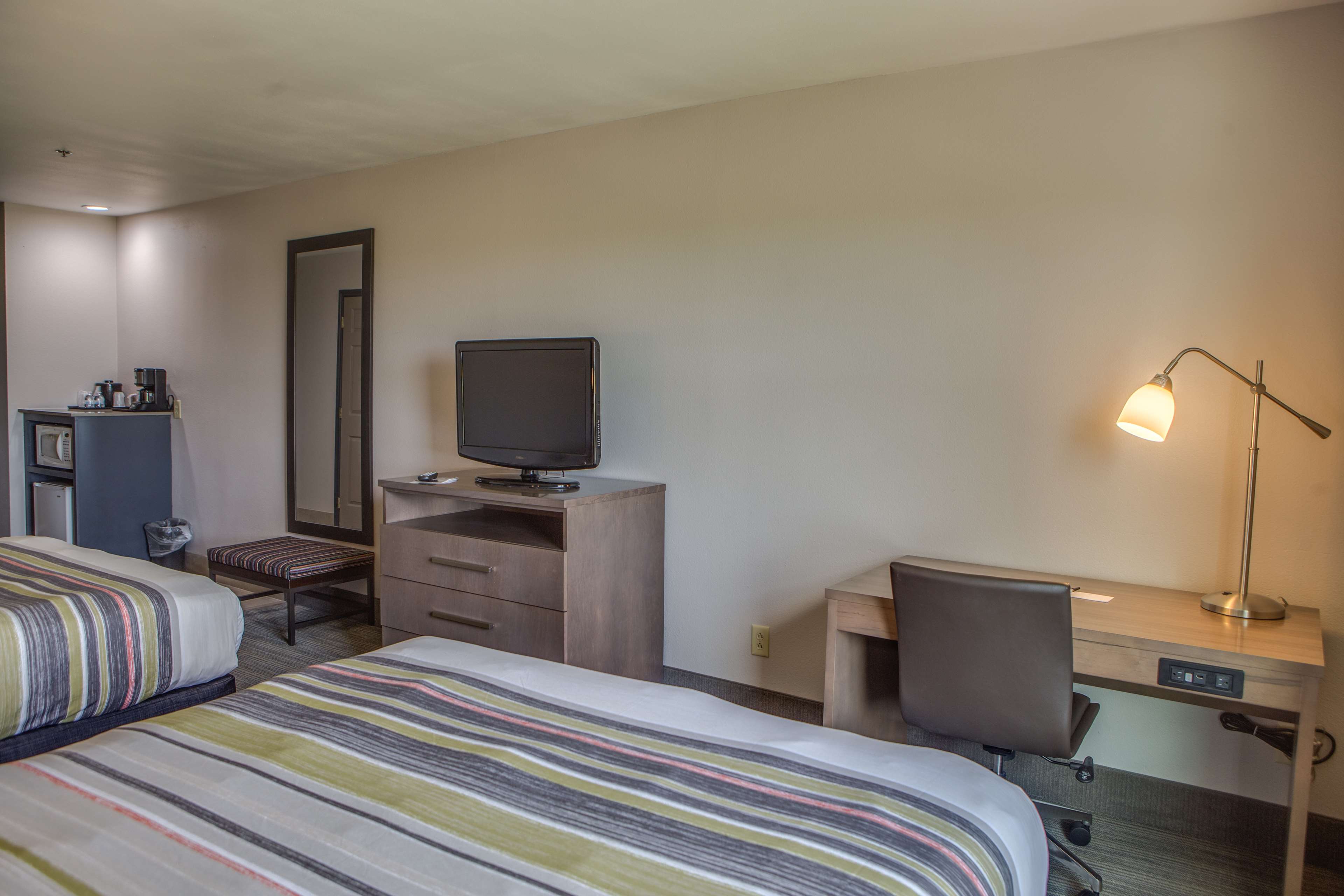 Country Inn & Suites by Radisson, Harlingen, TX Photo