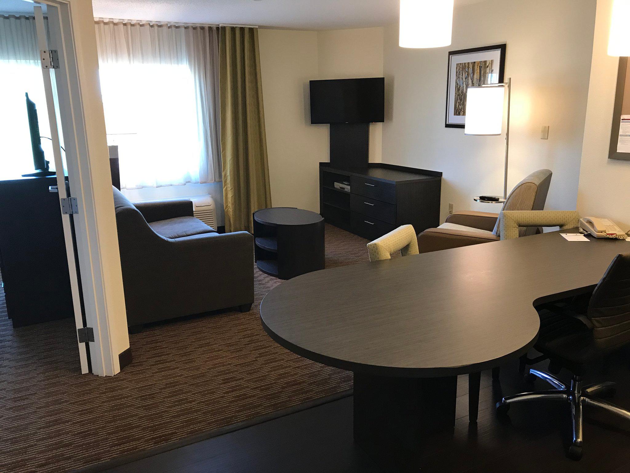 Candlewood Suites Fort Wayne - NW Photo