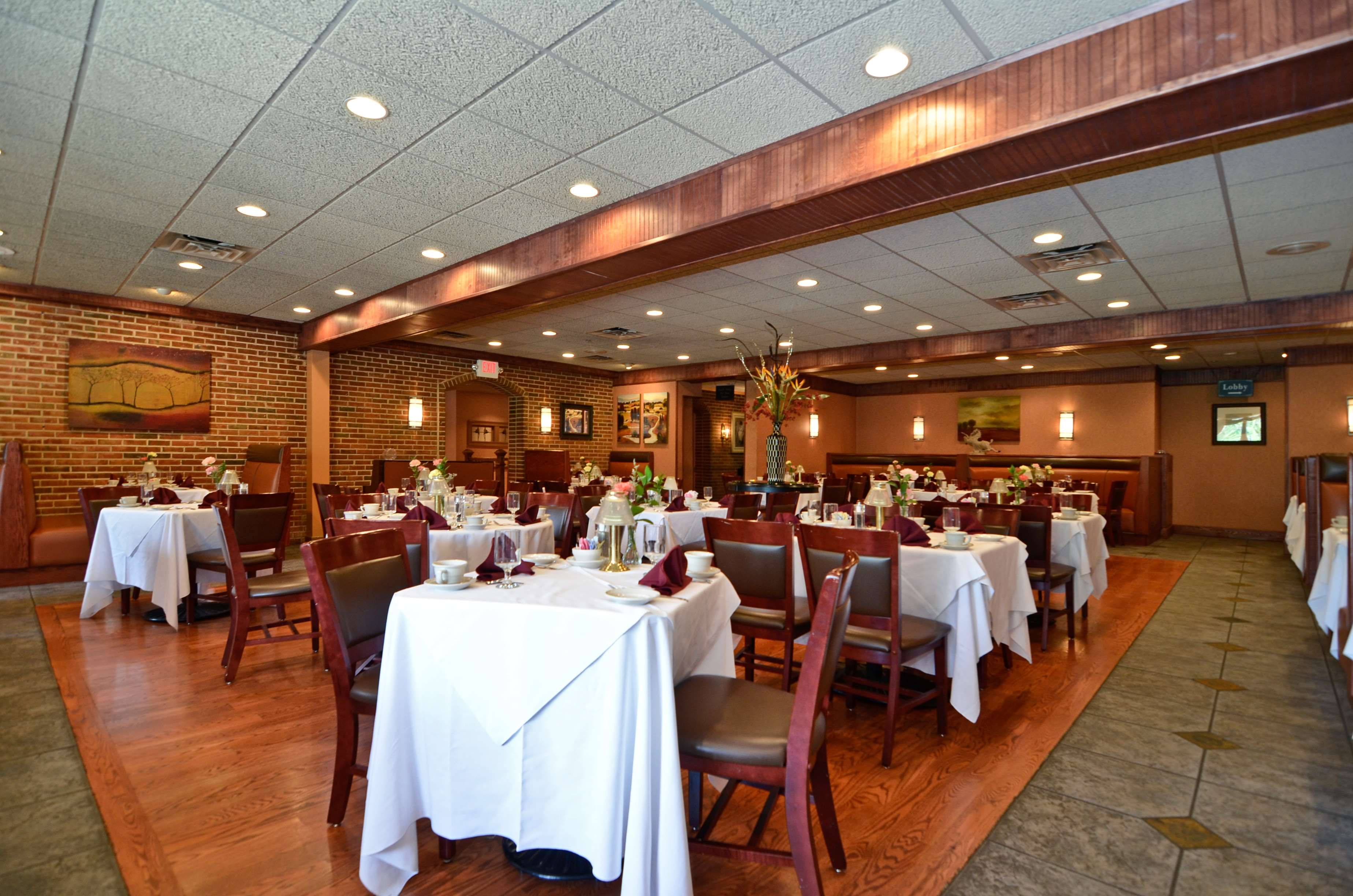 Best Western Plus Concordville Hotel Photo