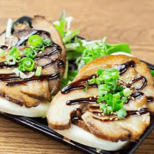 Pork Chashu Bun (2 Pieces)