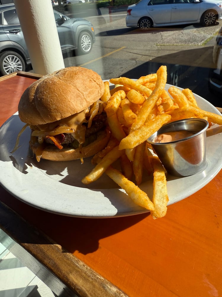 BACON-PEANUT BURGER