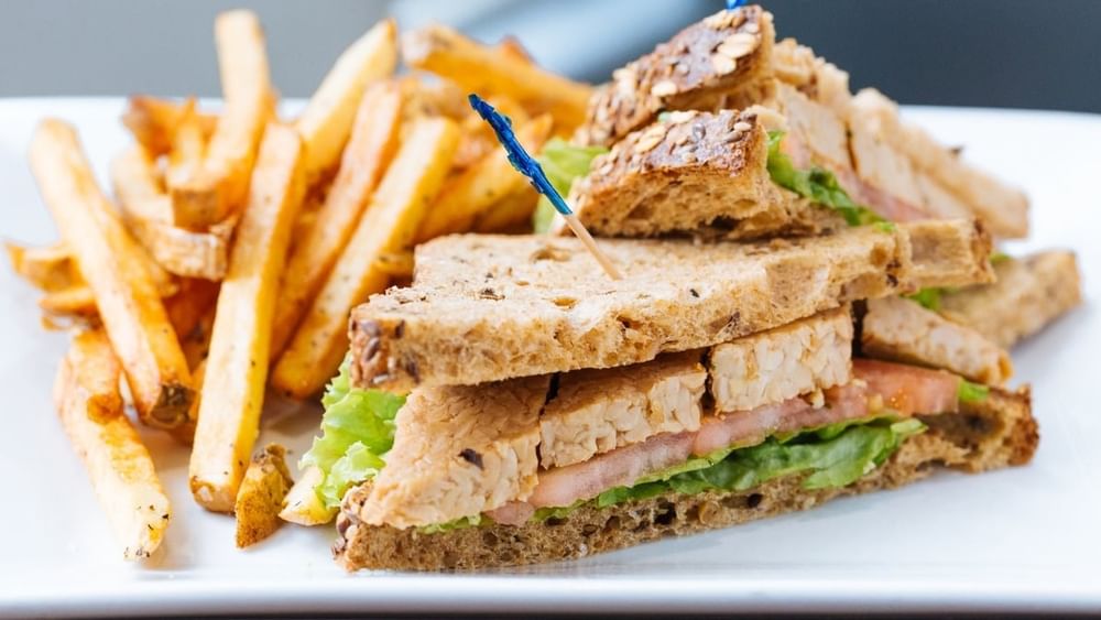 T.L.T Sandwich