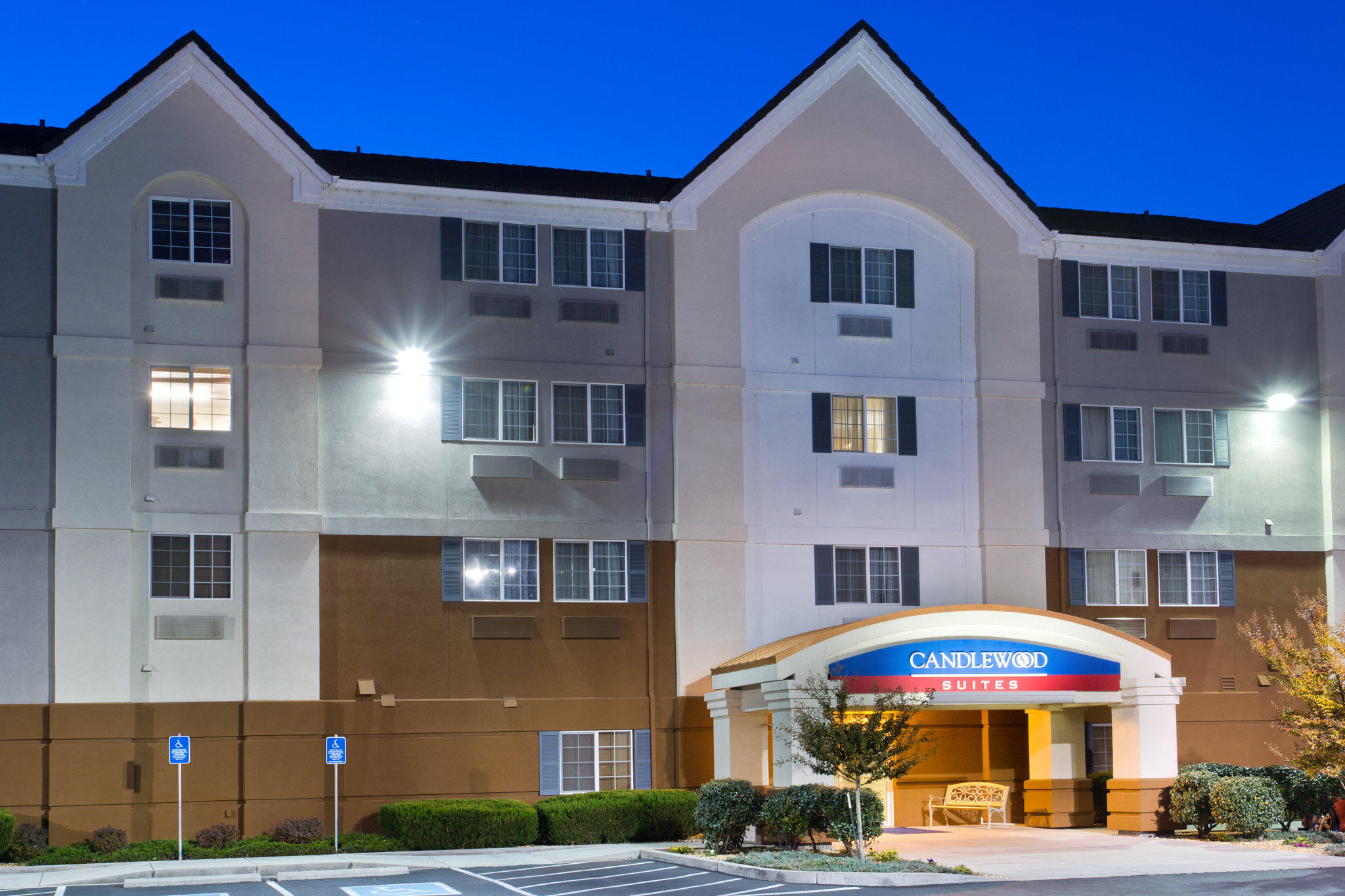 Candlewood Suites Medford Photo