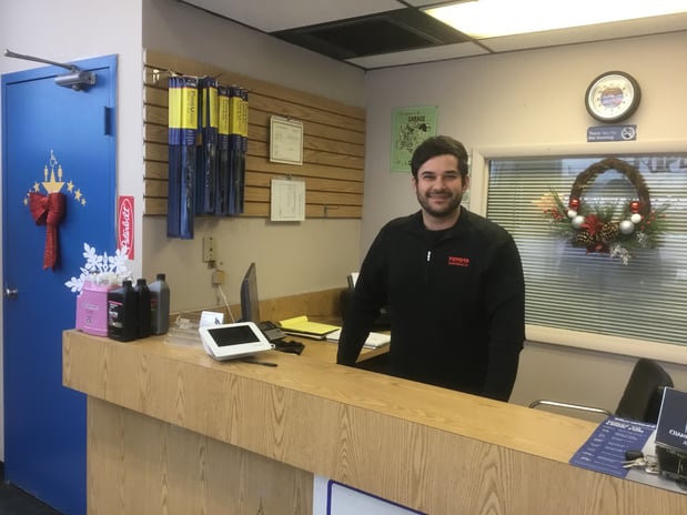 Images Des Plaines Auto Clinic & Tire