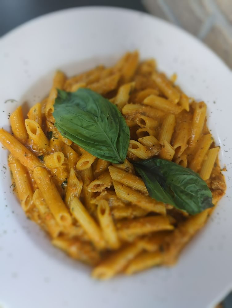 Pasta with Vodka Sauce