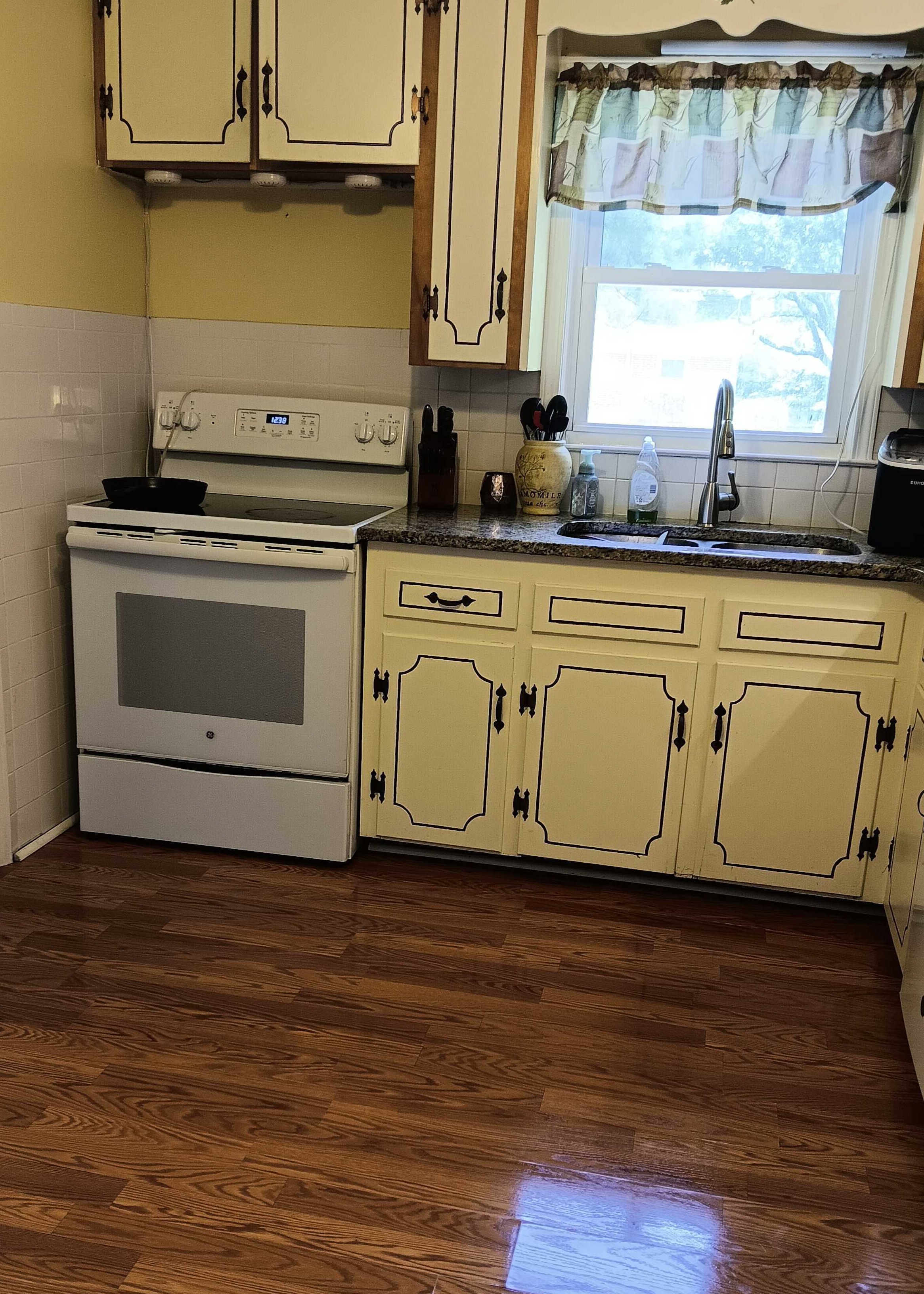 PureBreeze Cleaning Specialists LLC Image