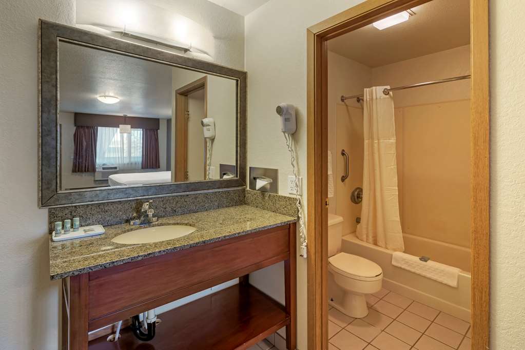 Best Western King Salmon Inn Image