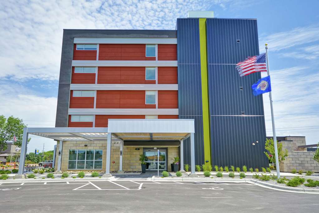 Home2 Suites by Hilton Plymouth Minneapolis Image