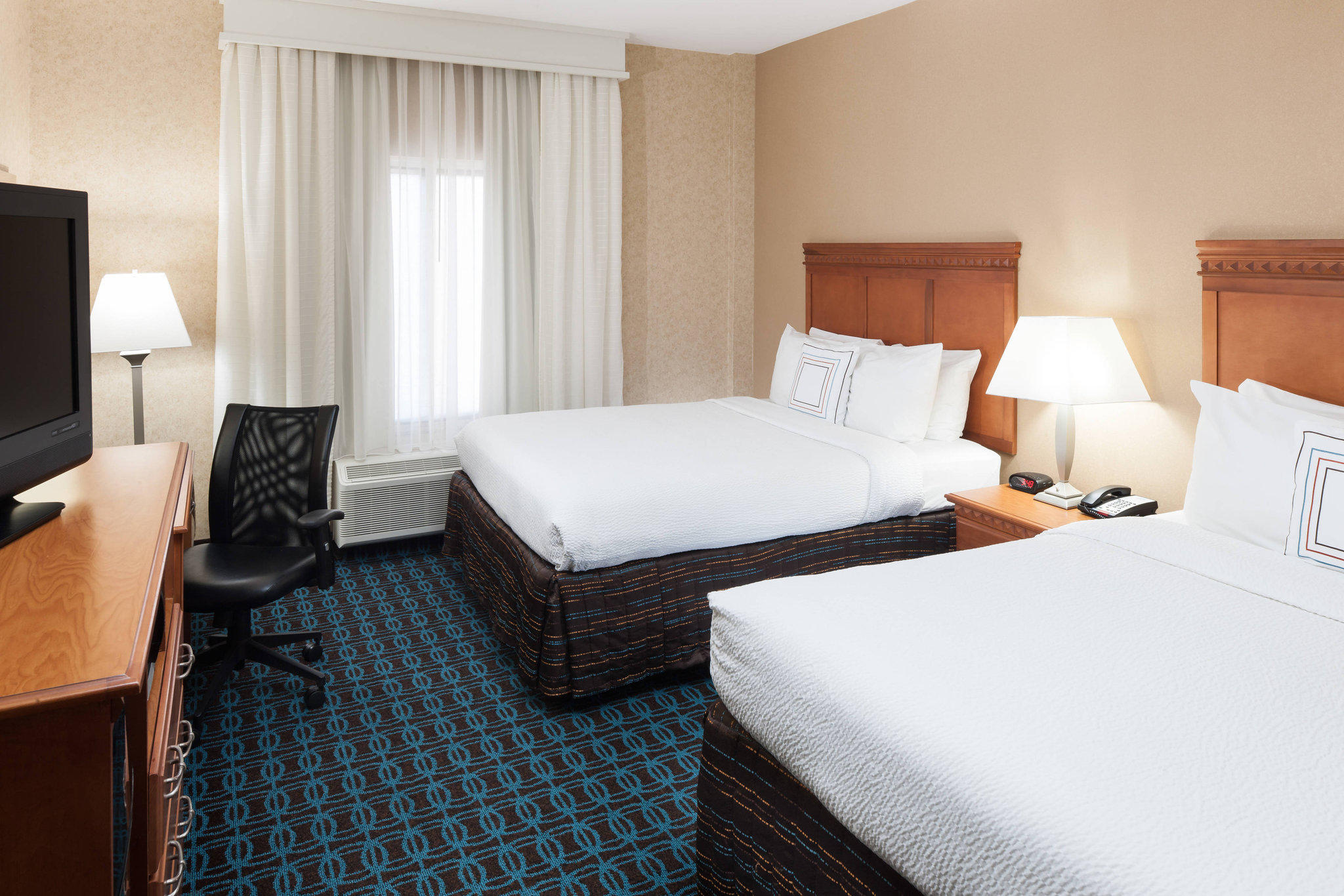 Fairfield Inn & Suites by Marriott Jacksonville Butler Boulevard Photo