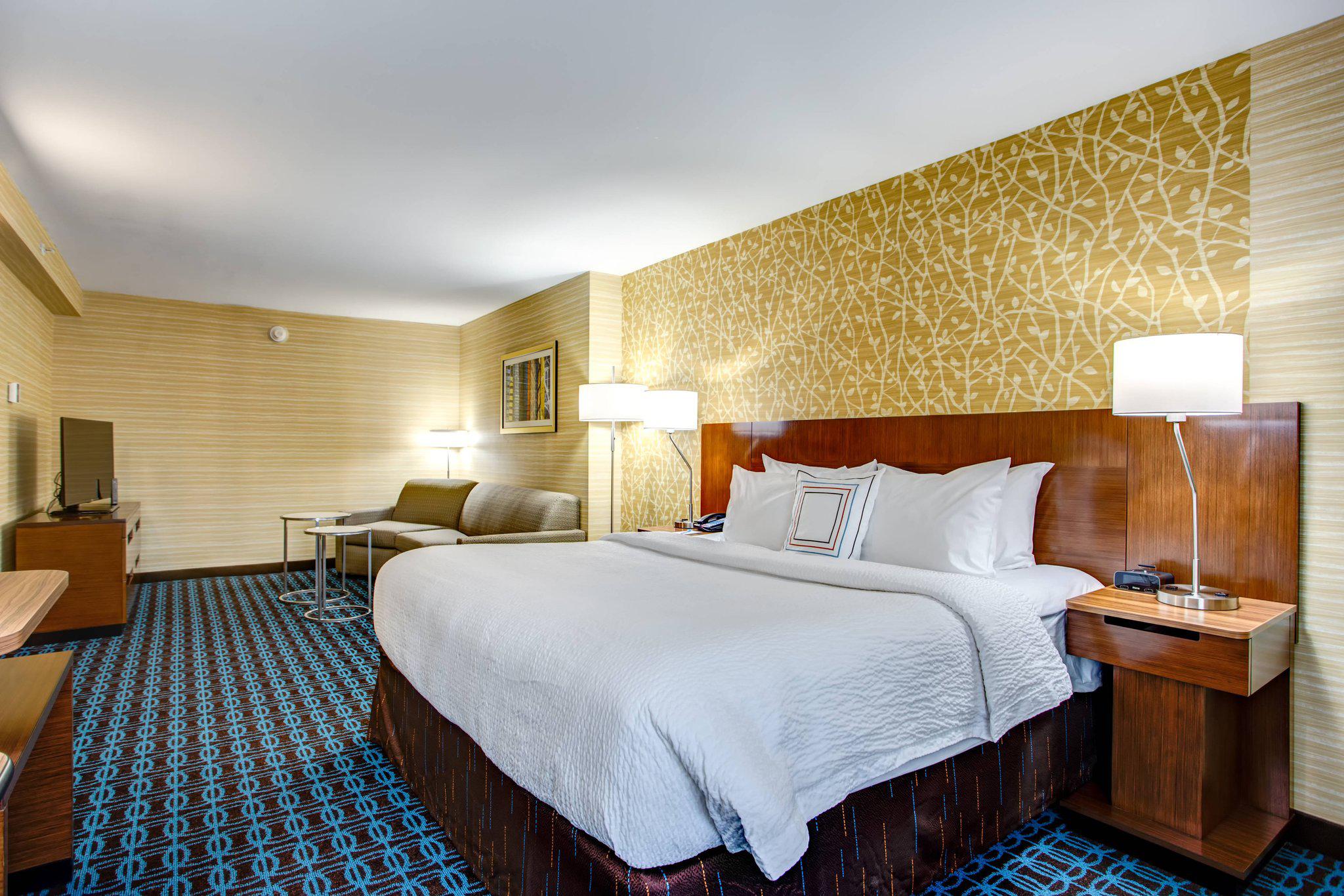 Fairfield Inn & Suites by Marriott Springfield Holyoke Photo