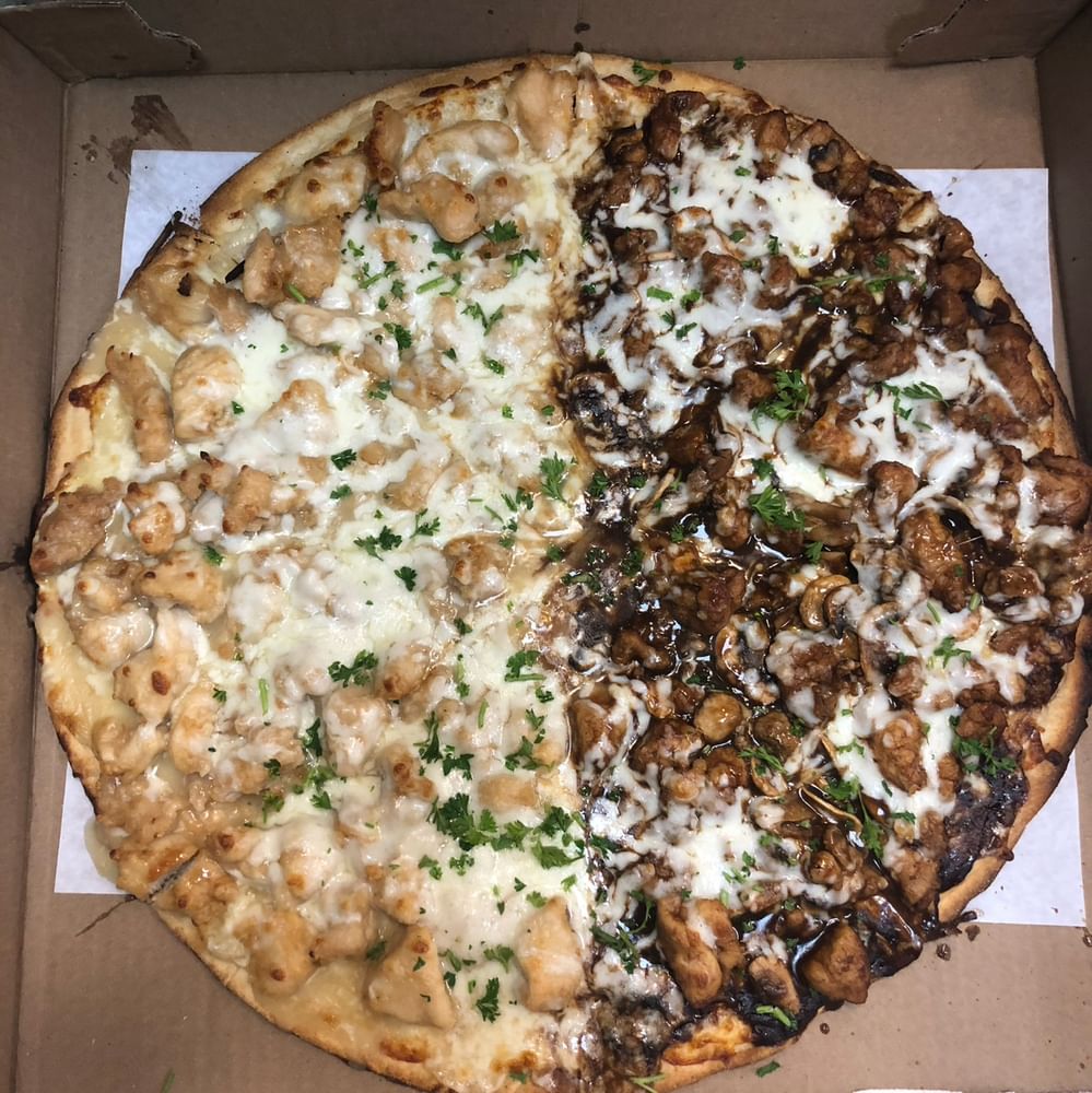 Thin Crust Buffalo or Marsala or BBQ or Francese Pizza