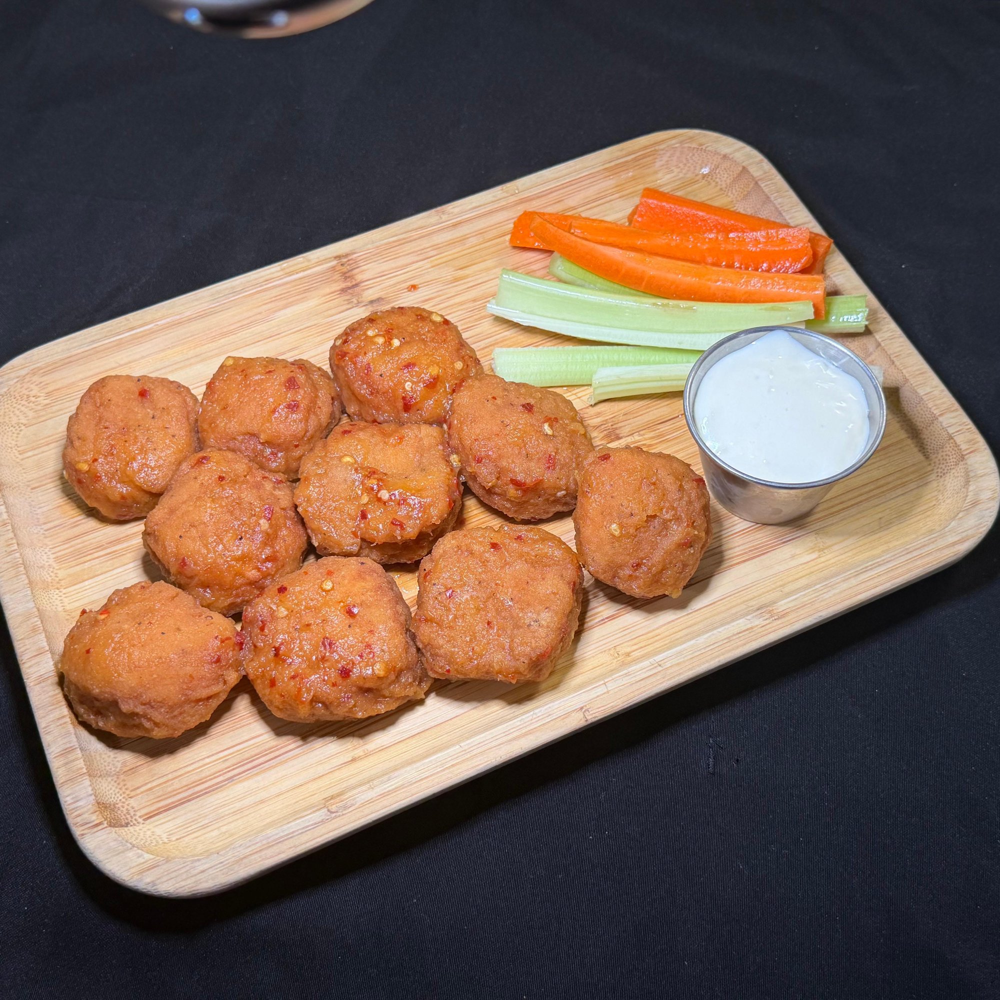 BONELESS WINGS (10 pieces)