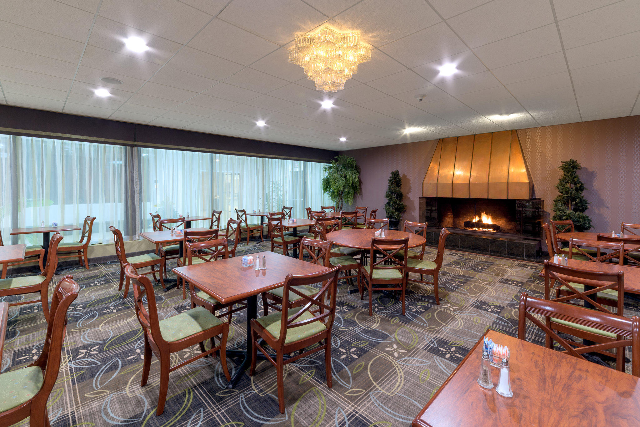 Holiday Inn Plattsburgh (Adirondack Area) Photo