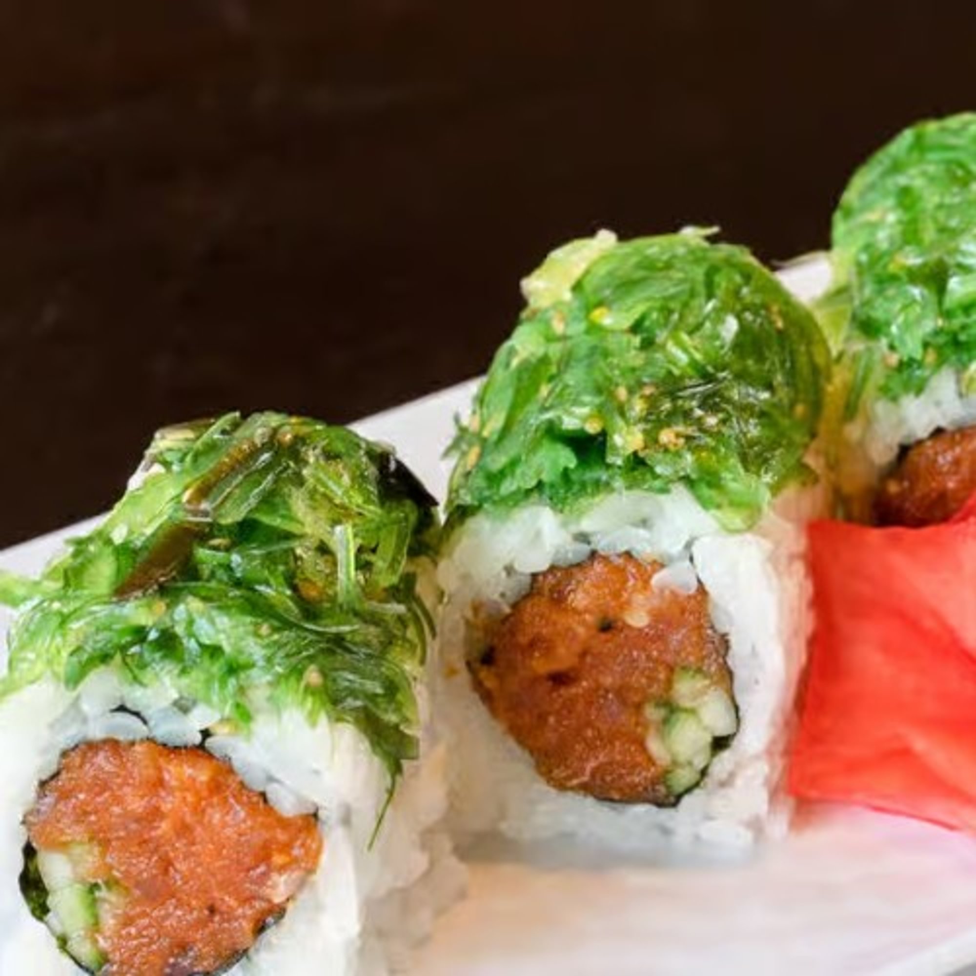 Poki Tuna (R)
