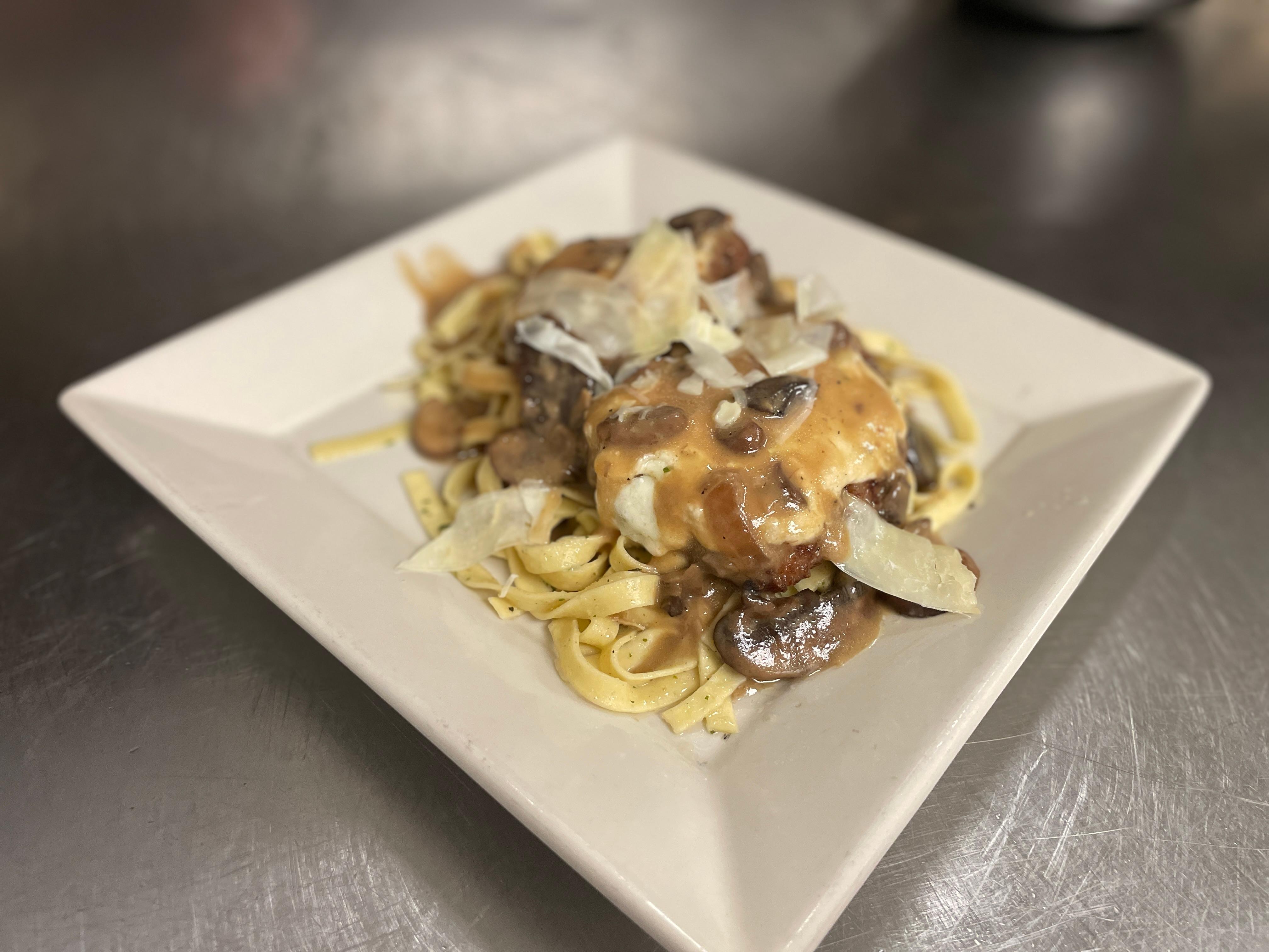 Lunch Chicken Marsala