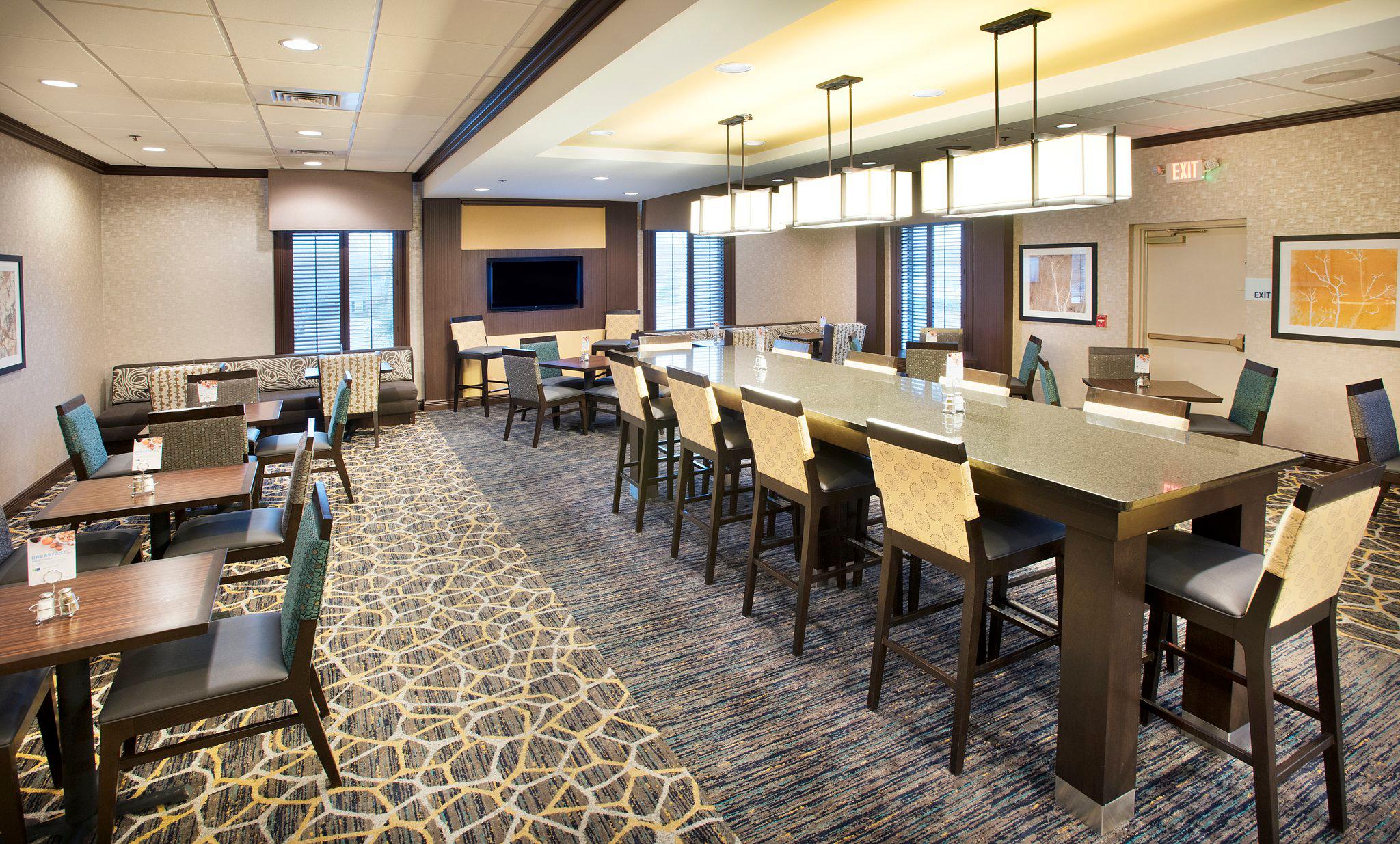 Holiday Inn Express Nashville-Hendersonville Photo