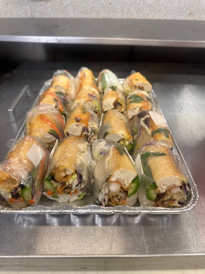 Tofu Spring Rolls w/ L peanut sauce (VEGAN)