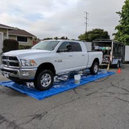 Holeshot Mobile Detailing LLC Logo