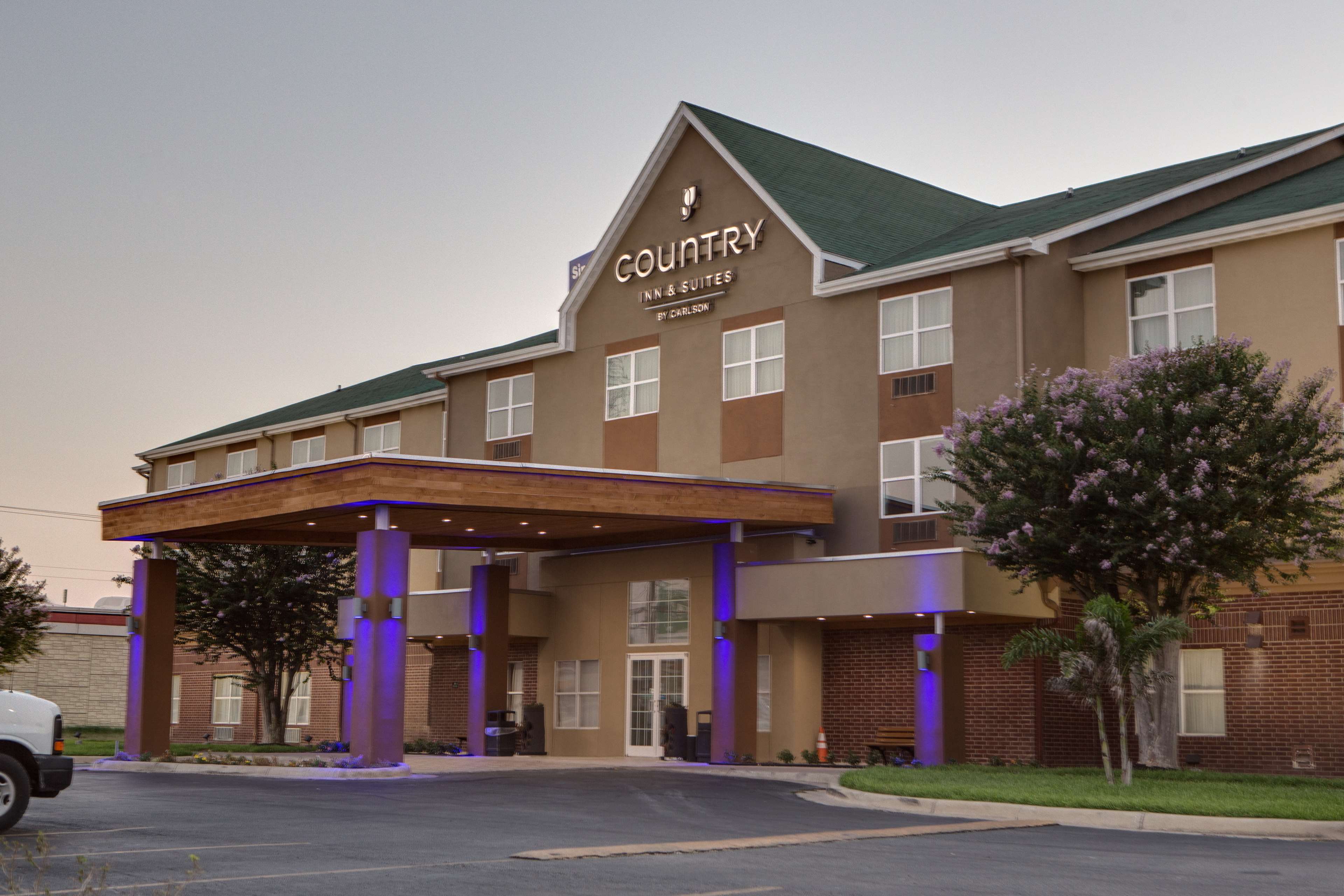 Country Inn & Suites by Radisson, Harlingen, TX Photo