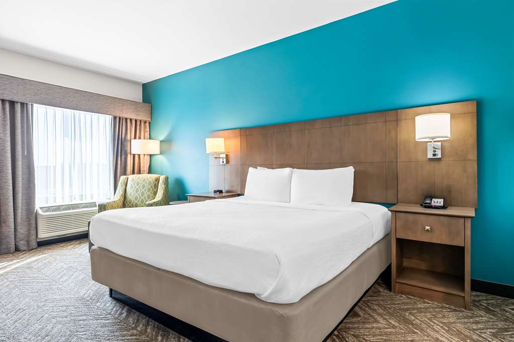 Best Western Plus Bolivar Hotel & Suites Image