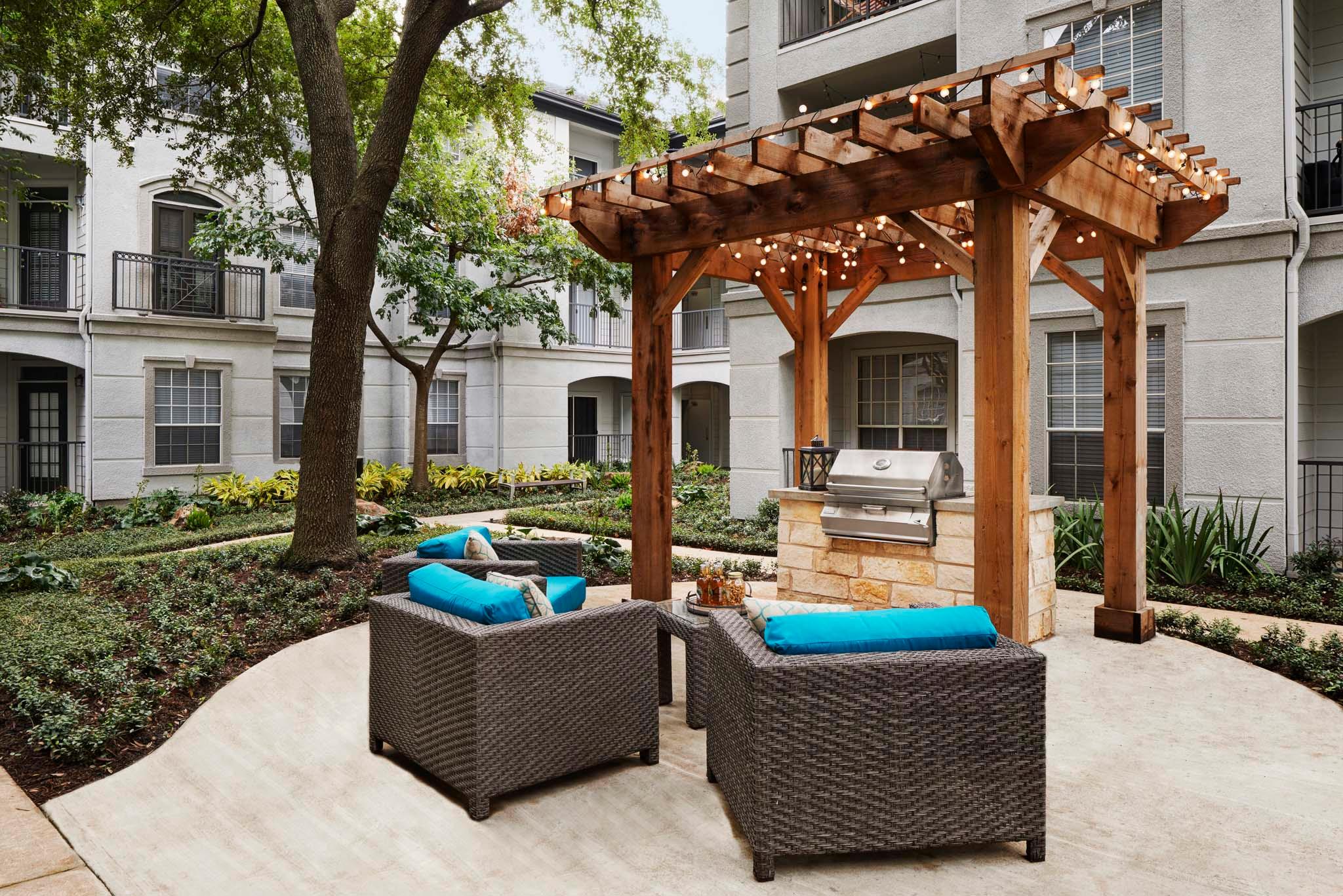 Camden Midtown Houston Apartments Photo