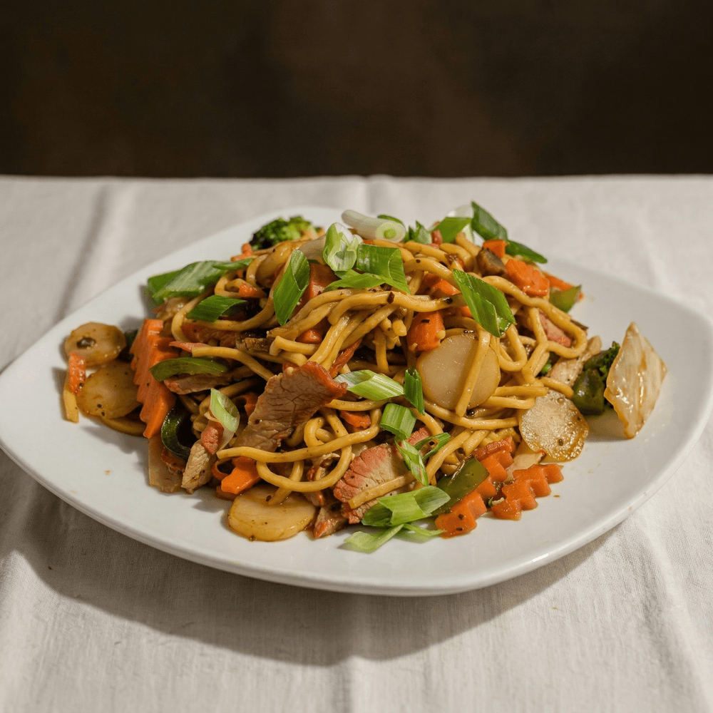 Soft Noodles with Hot Meat Sauce