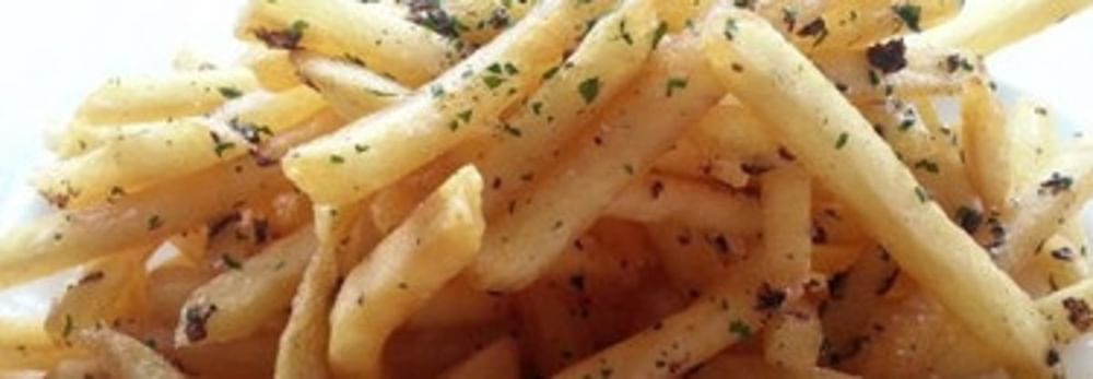 Parmesan Truffle Fries with Garlic Aioli Sauce
