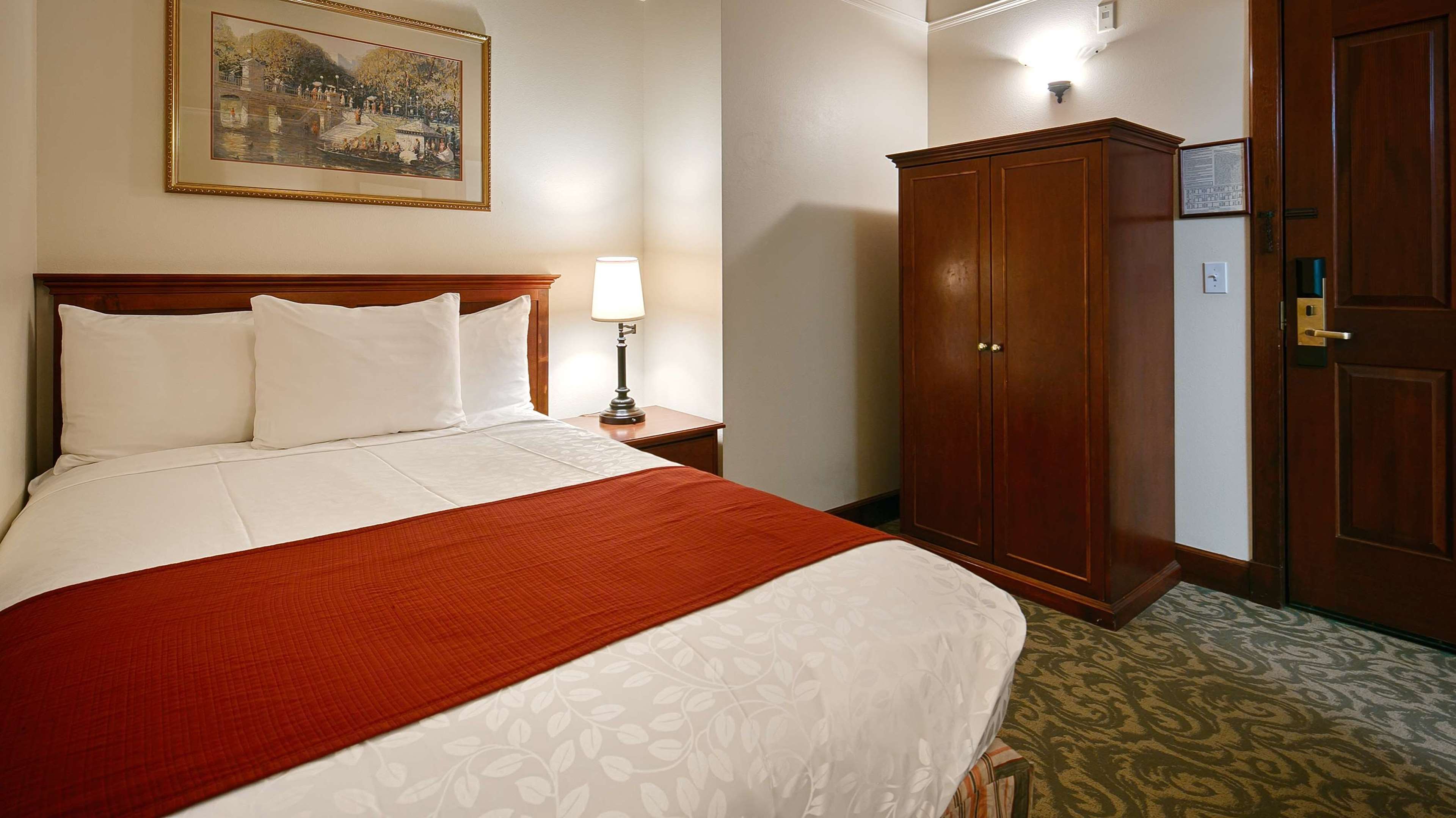 Best Western Plus Pioneer Square Hotel Downtown Photo