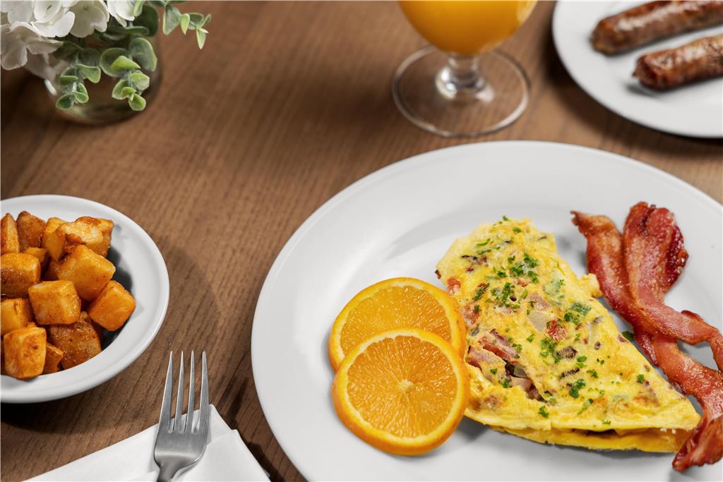 Hilton Garden Inn Arlington Shirlington Image