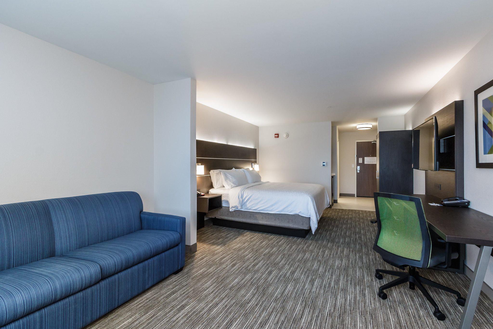 Holiday Inn Express & Suites South Bend - South Photo