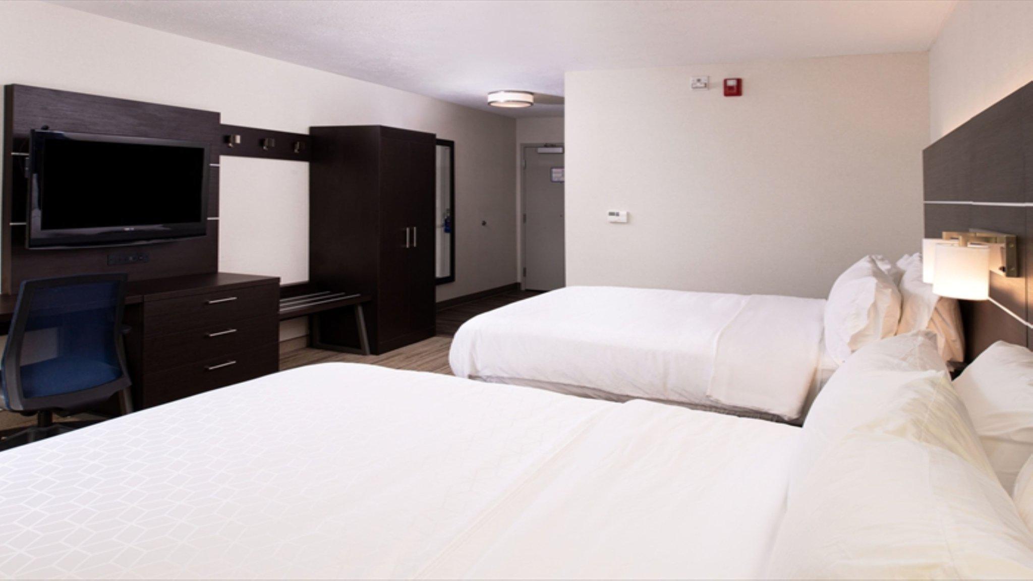 Holiday Inn Express Cincinnati West Photo