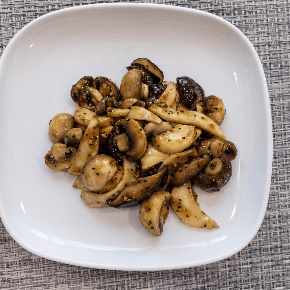 Triple Mushroom in Black Pepper Sauce / 黑椒三菇