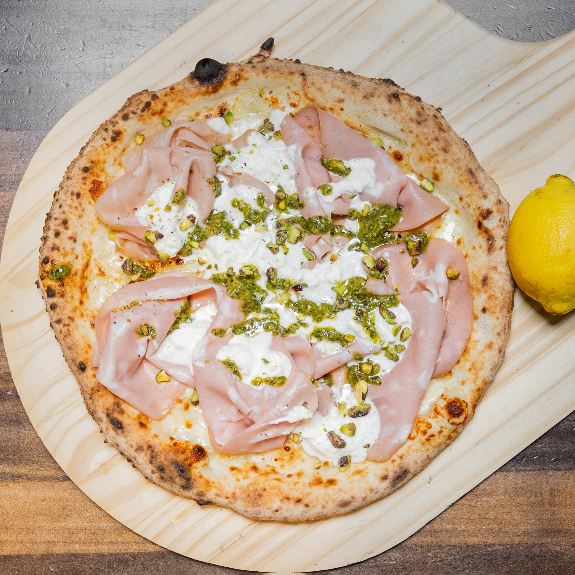 Pistadella Pizza