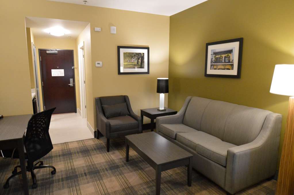 Best Western Plus New Orleans Airport Hotel Image