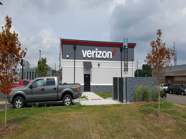 Verizon Authorized Retailer - TCC Photo