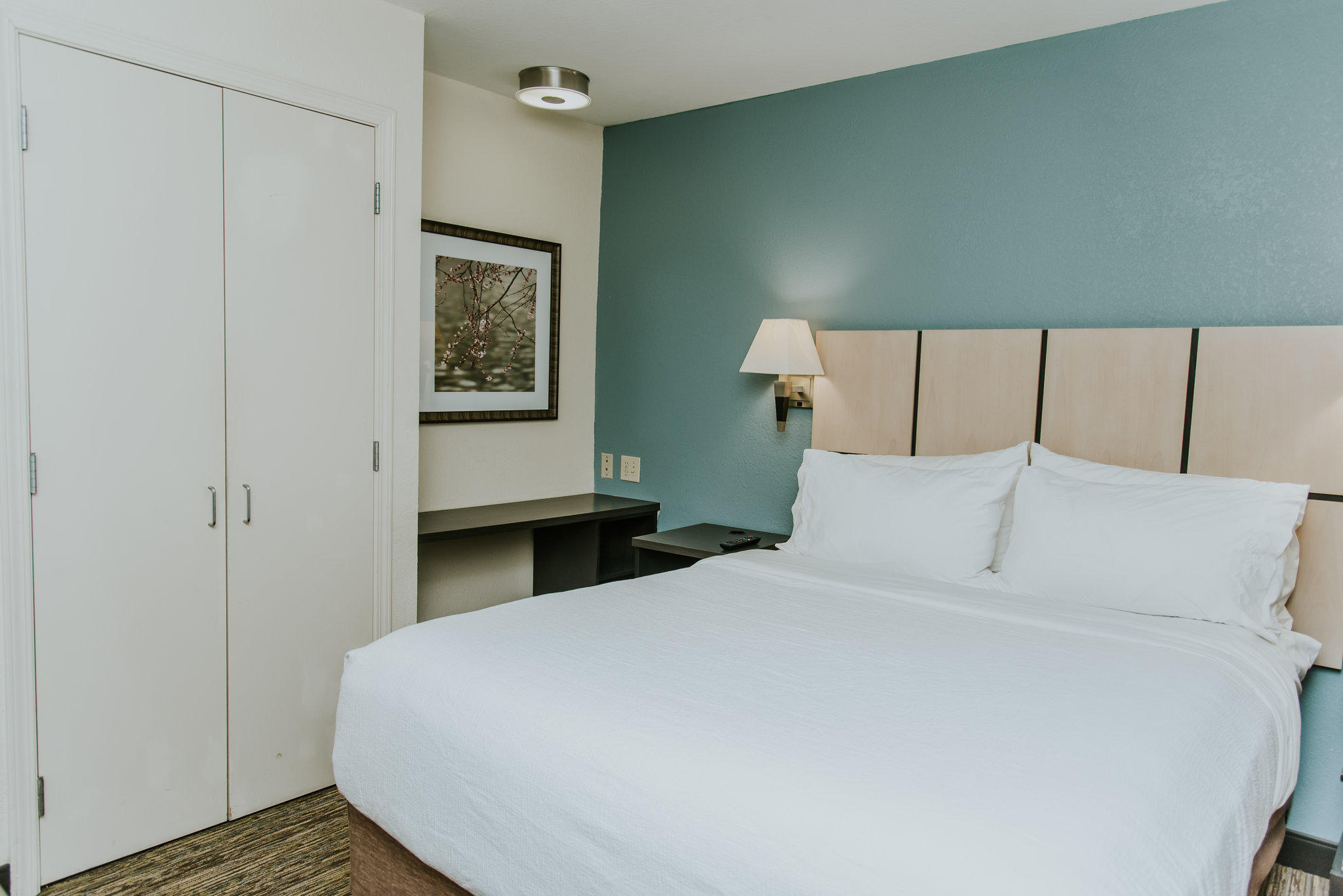 Candlewood Suites Minneapolis - Airport Area Photo