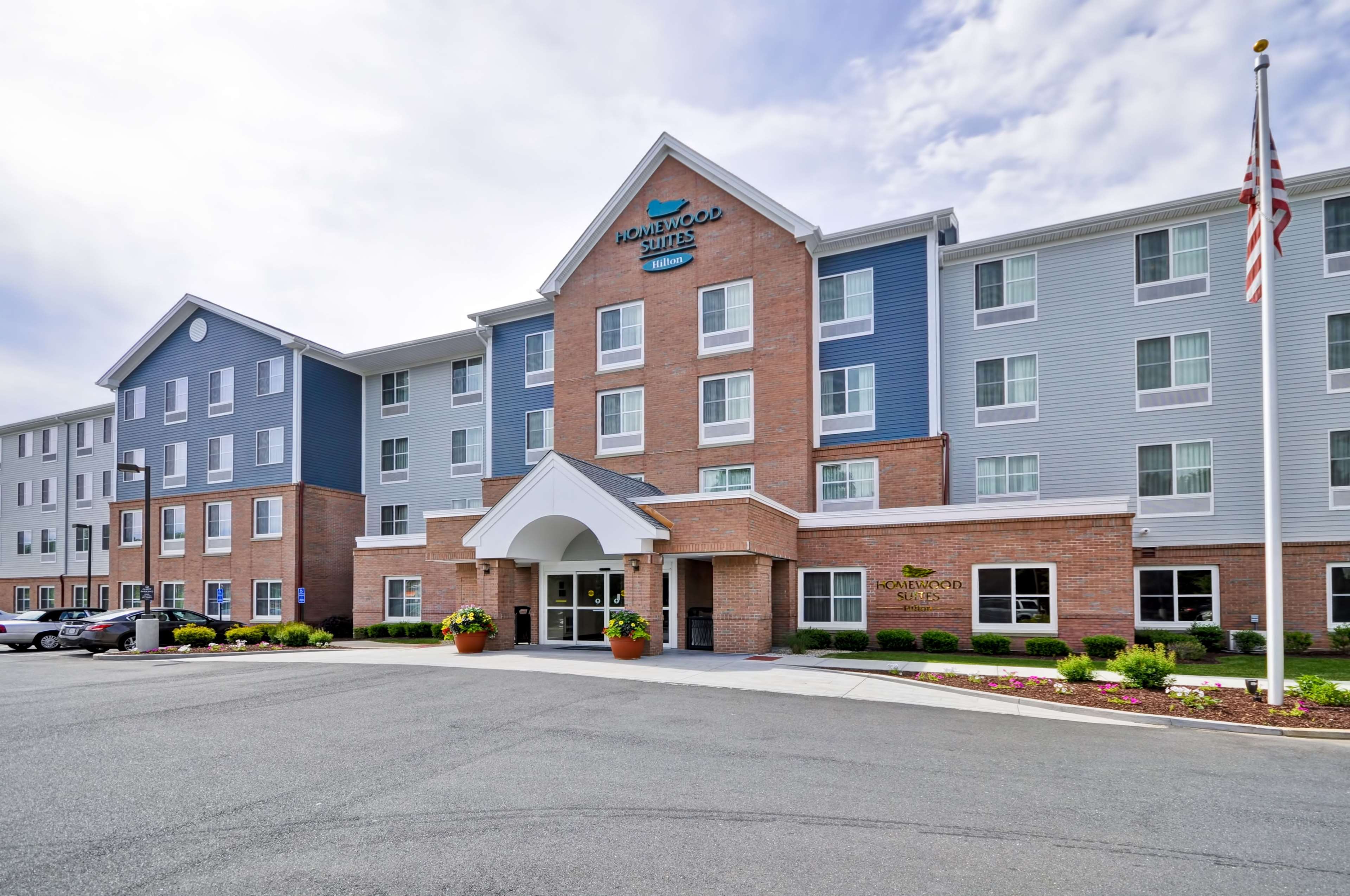 Homewood Suites by Hilton Southington, CT 1096 West Street Southington