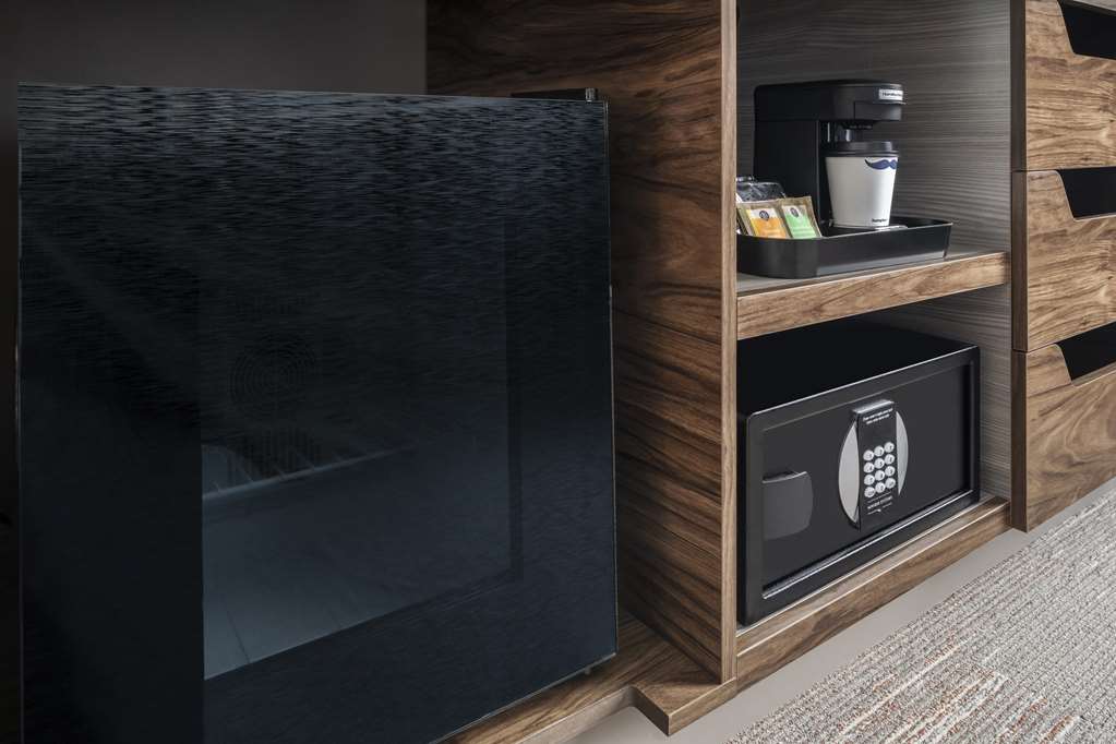 Hampton Inn Boston Woburn Image