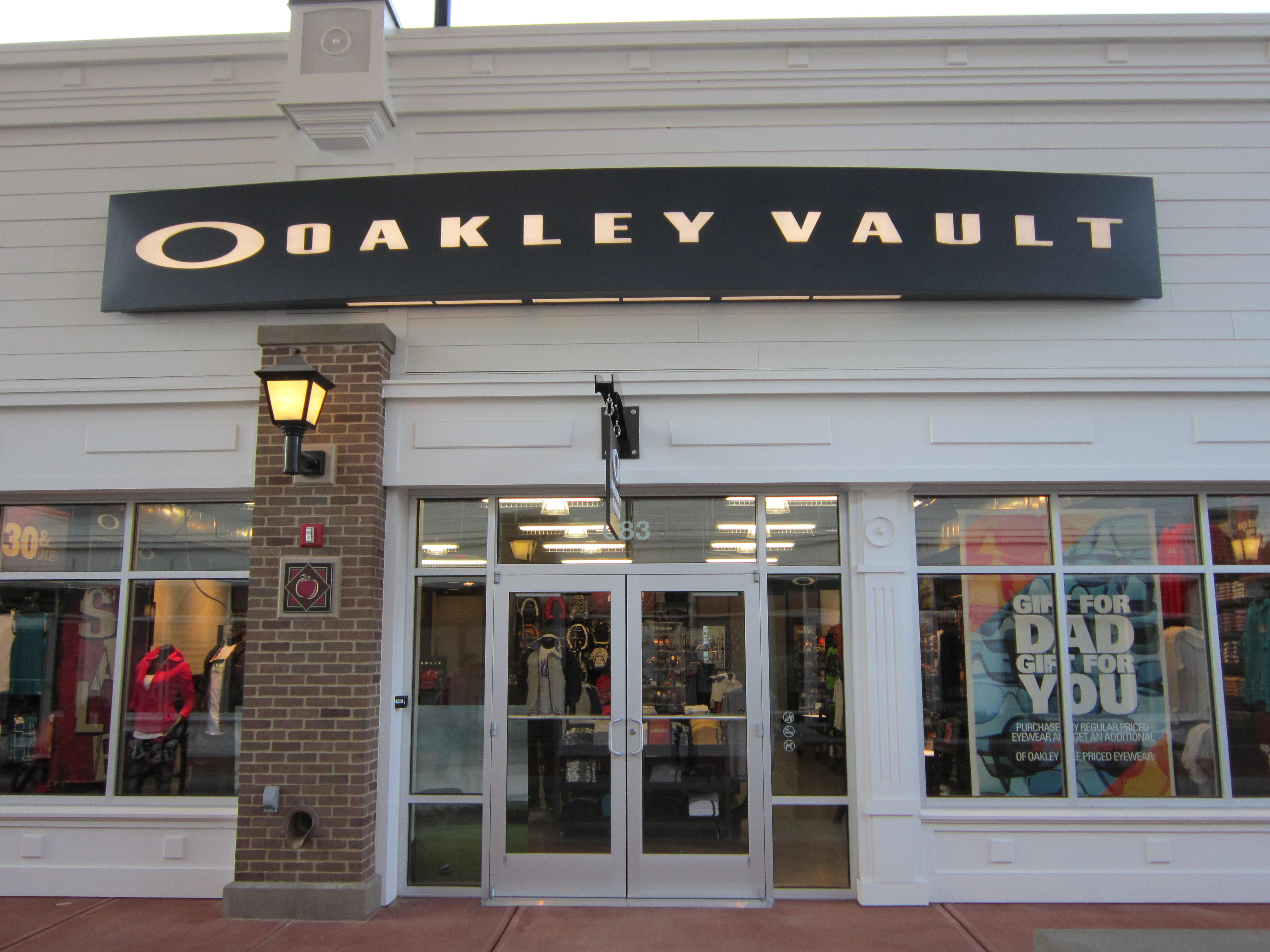 Oakley Vault Photo