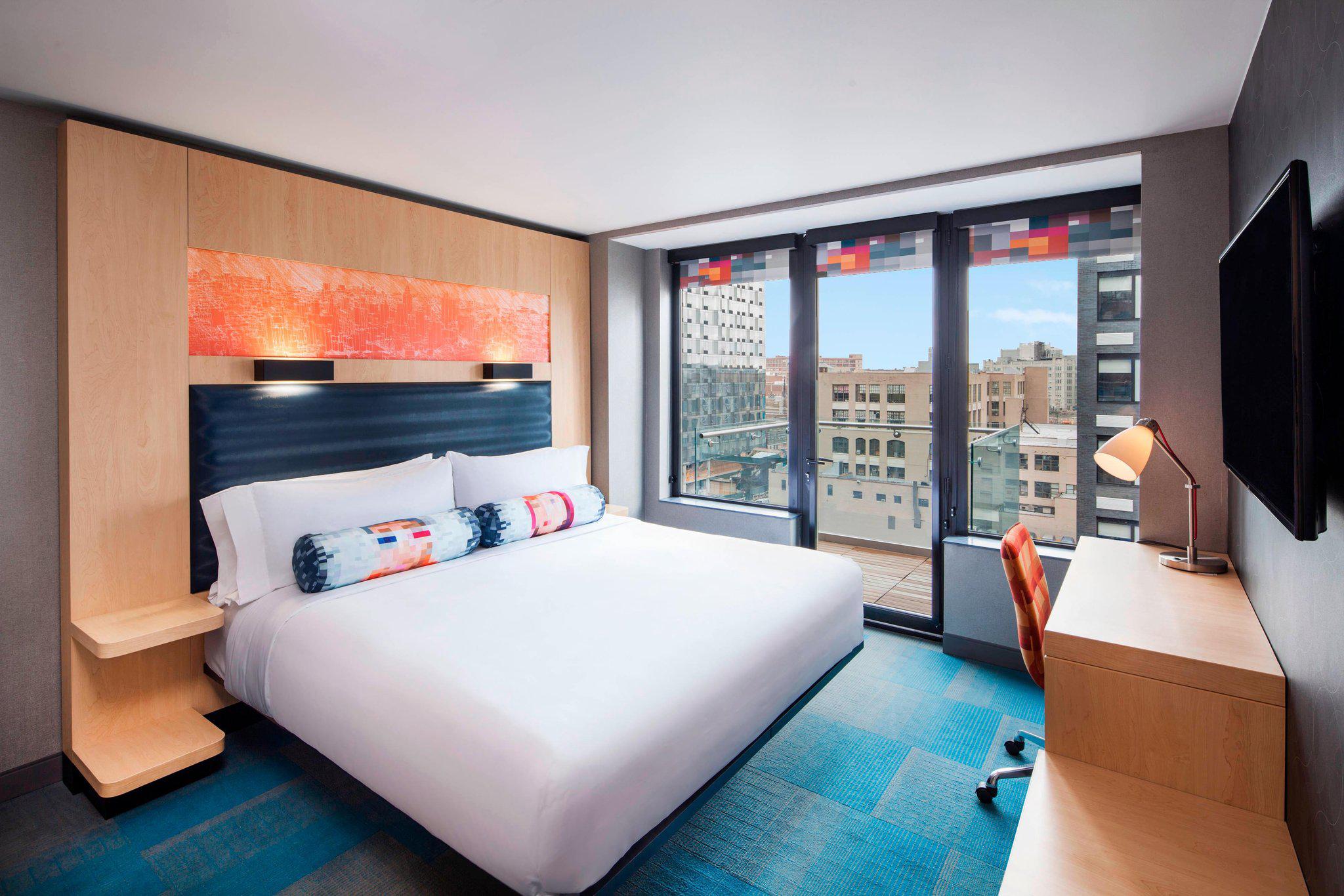 Aloft Long Island City-Manhattan View Photo