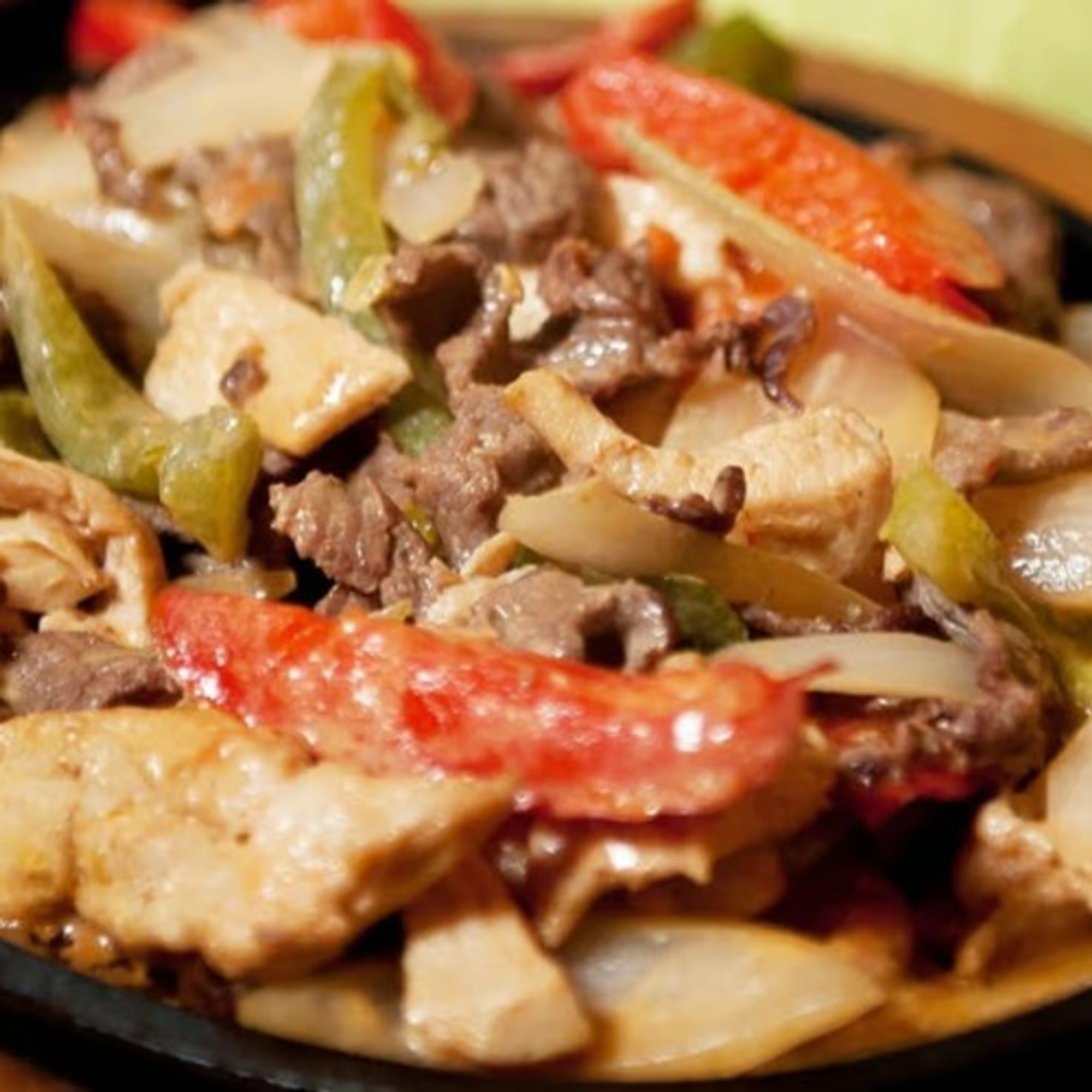 STEAK FAJITAS WITH CREAM SAUCE
